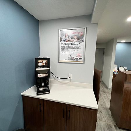 Hometowne Studios By Red Roof Florence, Ky-Cincinnati Airport Bagian luar foto